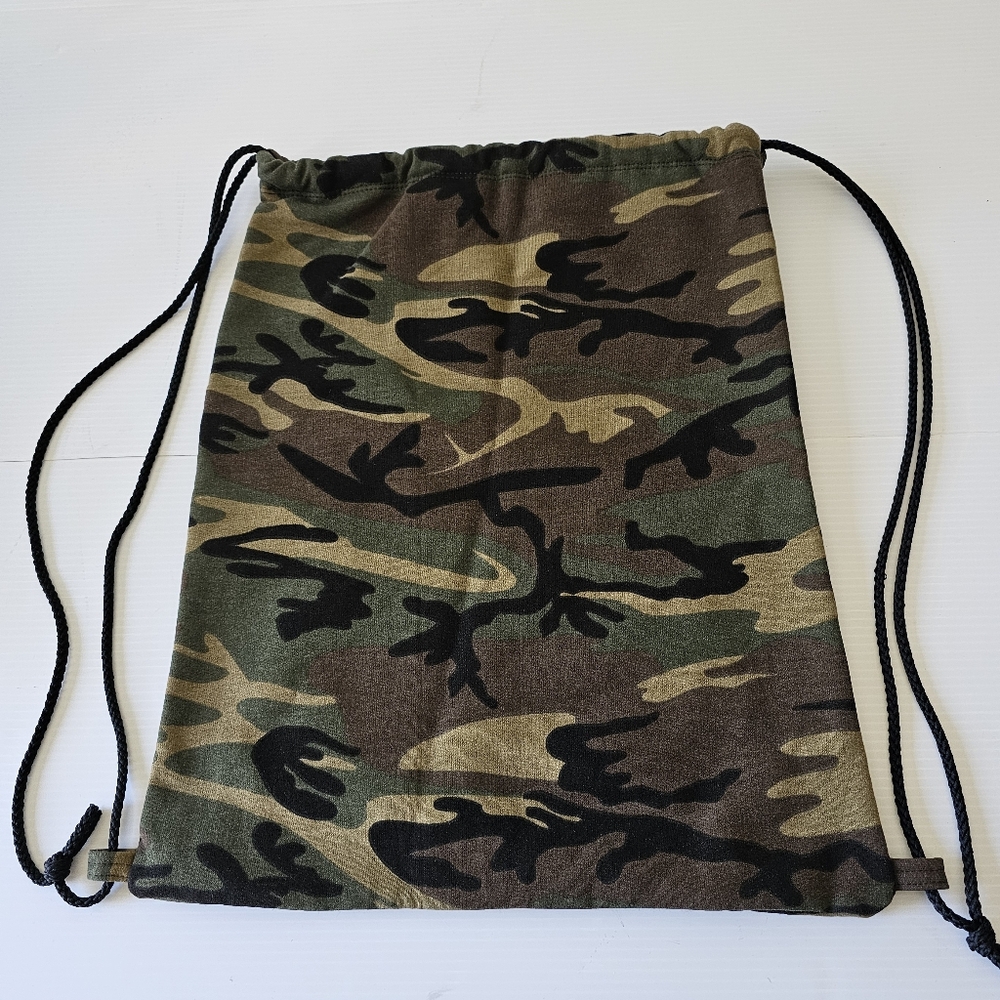 Camouflage sweatshirt backpack - Picture 3 of 3